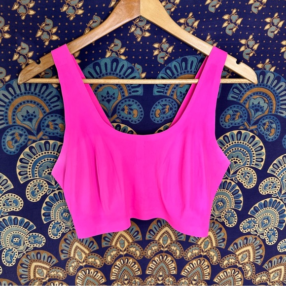 🦋5/20$🦋 pink spandex bra/crop top - Picture 1 of 7